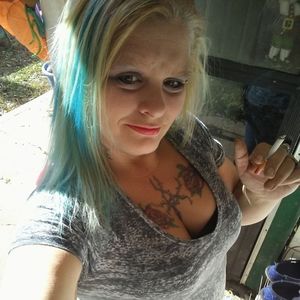 Meet your Posher, Joanie